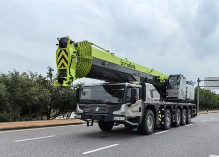 تأجير رافعة متحركة 130 طن