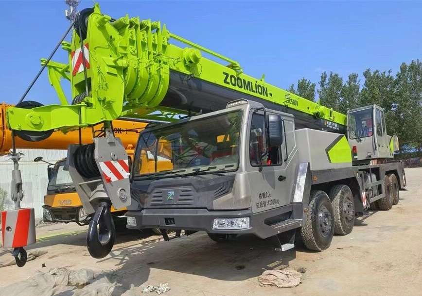 تأجير رافعة متحركة 50 طن